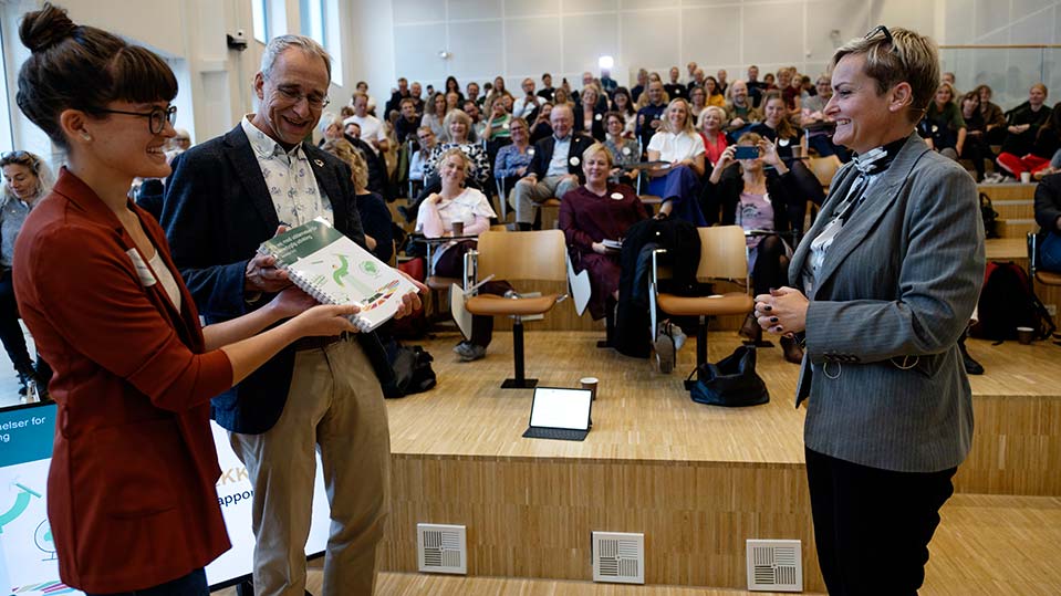 Partnerskaber for ”Uddannelse for bæredygtig udvikling” Partnerskaber for ”Uddannelse for bæredygtig udvikling”