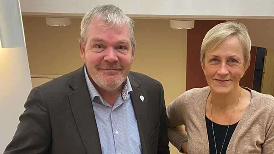 Rafræn ráðgjöf – framtíðin fyrir sjálfstjórnarsvæðin Rafræn ráðgjöf – framtíðin fyrir sjálfstjórnarsvæðin