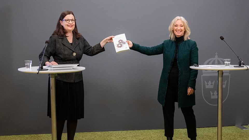 Sveriges utbildningsminister Anna Ekström tog emot Kliva-utredningens betänkande vid en pressträff den 1 december. Foto: Ninni Andersson/Regeringskansliet Sveriges utbildningsminister Anna Ekström tog emot Kliva-utredningens betänkande vid en pressträff den 1 december. Foto: Ninni Andersson/Regeringskansliet