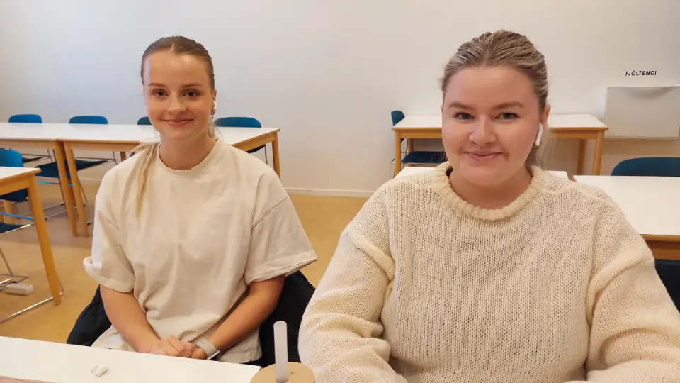 Katrín Ósk og Katrín Birta vil se fremtiden for deres barn på islandsk.