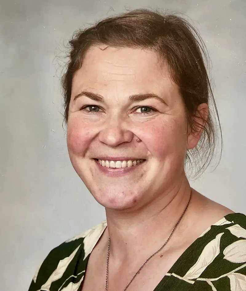 Läraren Krista Kaihovirta har ännu inte tröttnat på att lära sig nya saker.